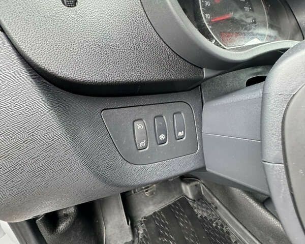 Рено Кенгу, объемом двигателя 0 л и пробегом 179 тыс. км за 12800 $, фото 17 на Automoto.ua