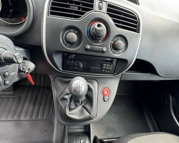 Рено Кенгу, объемом двигателя 0 л и пробегом 164 тыс. км за 11700 $, фото 18 на Automoto.ua