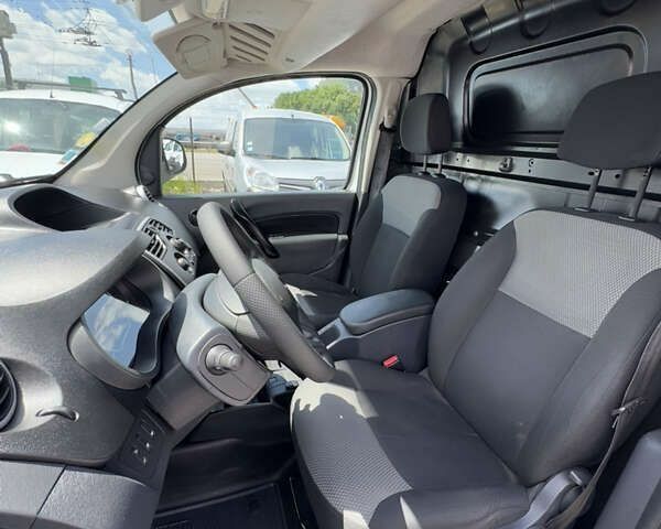Рено Кенгу, объемом двигателя 1.5 л и пробегом 149 тыс. км за 13900 $, фото 15 на Automoto.ua