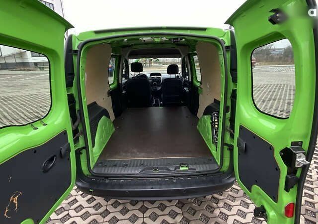 Рено Кенгу, объемом двигателя 0 л и пробегом 84 тыс. км за 9600 $, фото 24 на Automoto.ua