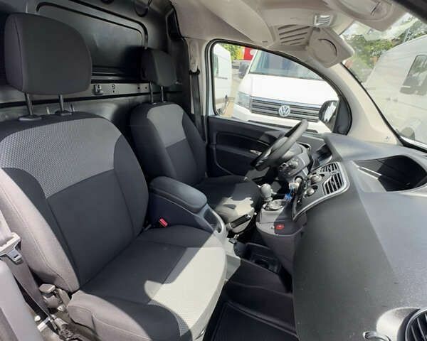 Рено Кенгу, объемом двигателя 1.5 л и пробегом 149 тыс. км за 14200 $, фото 26 на Automoto.ua