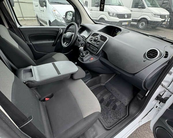 Рено Кенгу, объемом двигателя 0 л и пробегом 179 тыс. км за 12800 $, фото 22 на Automoto.ua