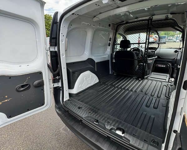Рено Кенгу, объемом двигателя 0 л и пробегом 164 тыс. км за 11700 $, фото 28 на Automoto.ua