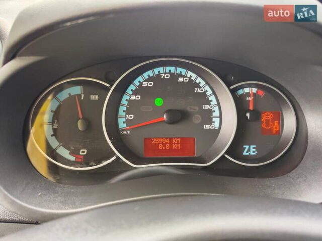 Рено Кенгу, объемом двигателя 0 л и пробегом 25 тыс. км за 15999 $, фото 29 на Automoto.ua