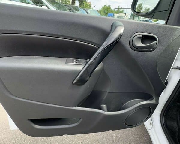 Рено Кєнгу, об'ємом двигуна 0 л та пробігом 181 тис. км за 12700 $, фото 21 на Automoto.ua