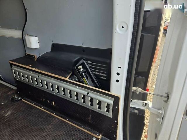 Рено Кенгу, объемом двигателя 1.5 л и пробегом 199 тыс. км за 10450 $, фото 15 на Automoto.ua