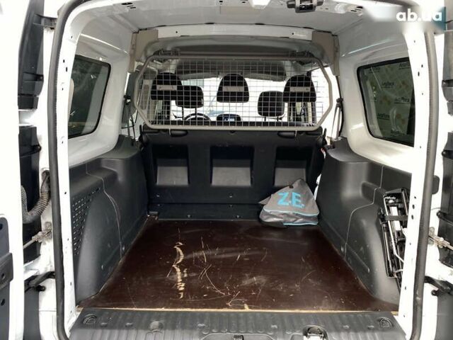 Рено Кєнгу, об'ємом двигуна 0 л та пробігом 8 тис. км за 15500 $, фото 28 на Automoto.ua