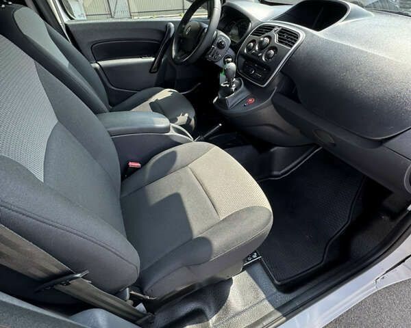 Рено Кенгу, объемом двигателя 0 л и пробегом 128 тыс. км за 14200 $, фото 11 на Automoto.ua