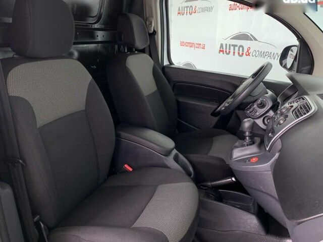 Рено Кенгу, объемом двигателя 1.5 л и пробегом 129 тыс. км за 12250 $, фото 5 на Automoto.ua