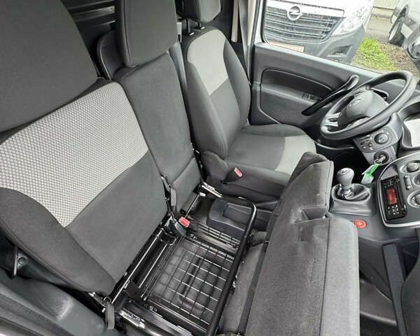 Рено Кенгу, объемом двигателя 0 л и пробегом 144 тыс. км за 12700 $, фото 26 на Automoto.ua