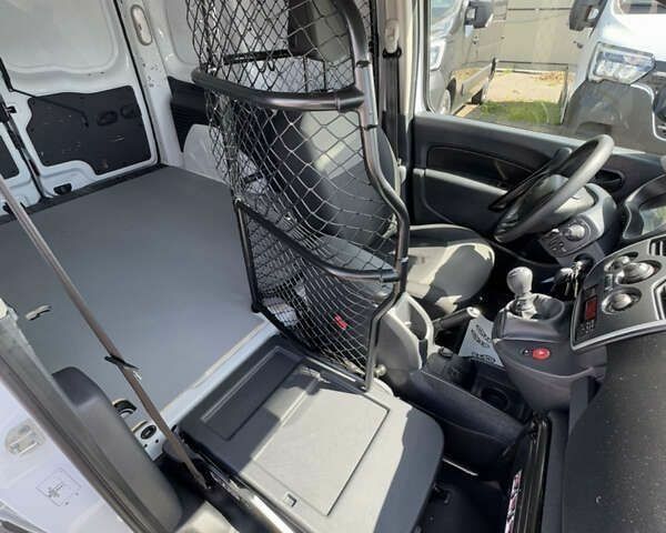 Рено Кенгу, объемом двигателя 1.5 л и пробегом 179 тыс. км за 12700 $, фото 26 на Automoto.ua