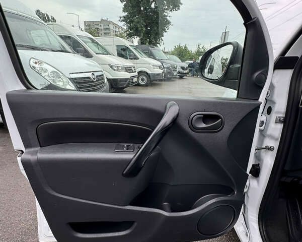 Рено Кенгу, объемом двигателя 0 л и пробегом 144 тыс. км за 12700 $, фото 14 на Automoto.ua