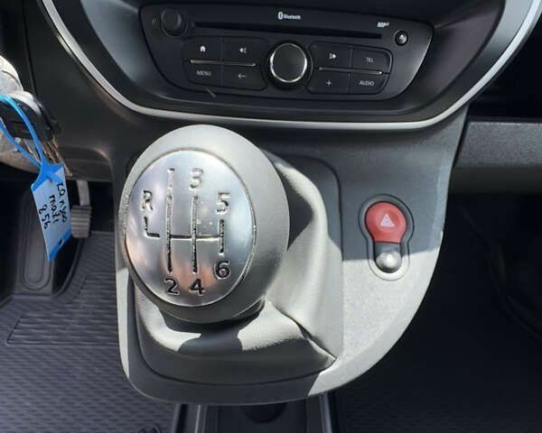 Рено Кенгу, объемом двигателя 1.5 л и пробегом 149 тыс. км за 13900 $, фото 24 на Automoto.ua