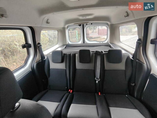 Рено Кенгу, объемом двигателя 0 л и пробегом 25 тыс. км за 15999 $, фото 18 на Automoto.ua