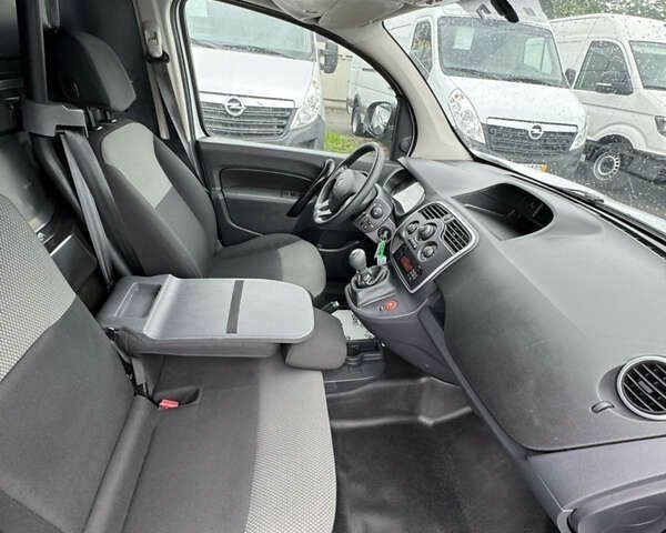 Рено Кенгу, объемом двигателя 0 л и пробегом 144 тыс. км за 12700 $, фото 24 на Automoto.ua