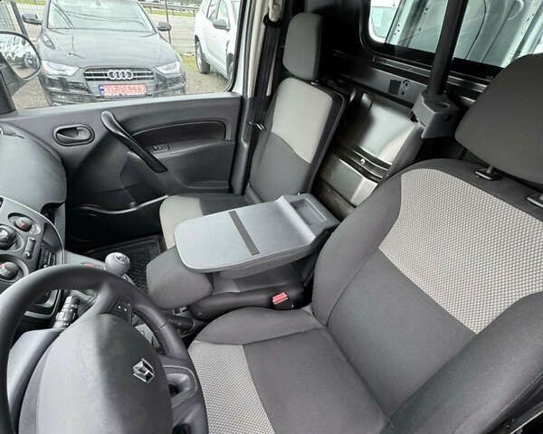 Рено Кенгу, объемом двигателя 0 л и пробегом 179 тыс. км за 12800 $, фото 21 на Automoto.ua