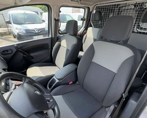 Рено Кенгу, объемом двигателя 0 л и пробегом 192 тыс. км за 14900 $, фото 14 на Automoto.ua
