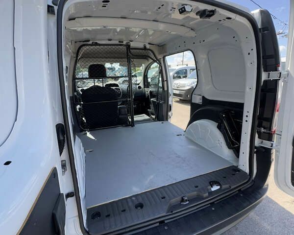 Рено Кєнгу, об'ємом двигуна 1.5 л та пробігом 179 тис. км за 12700 $, фото 29 на Automoto.ua