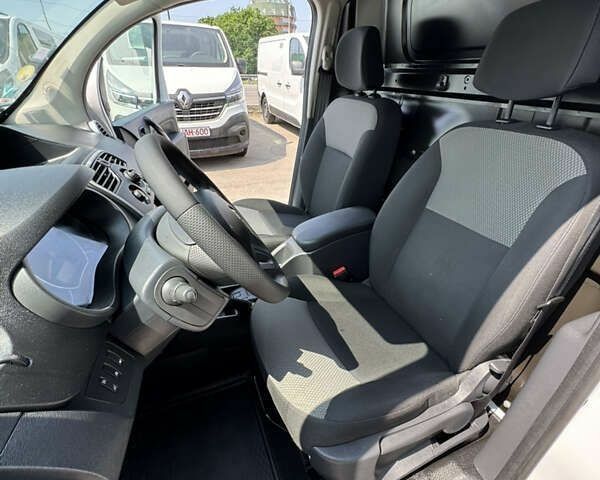 Рено Кенгу, объемом двигателя 0 л и пробегом 128 тыс. км за 14200 $, фото 17 на Automoto.ua