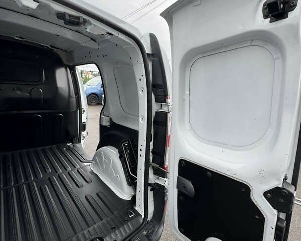 Рено Кєнгу, об'ємом двигуна 0 л та пробігом 144 тис. км за 12700 $, фото 29 на Automoto.ua