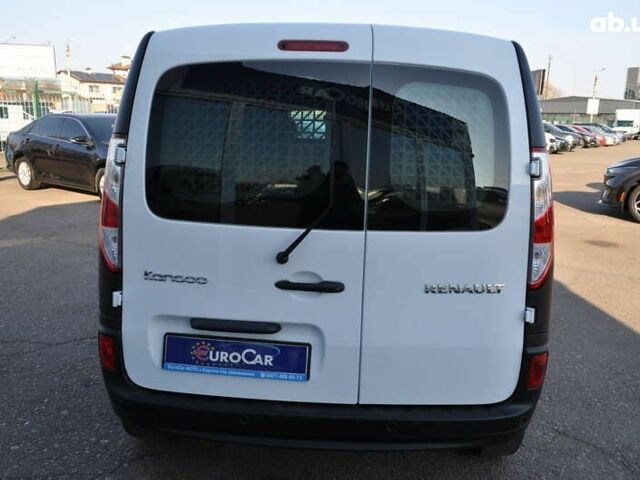 Рено Кенгу, объемом двигателя 1.5 л и пробегом 234 тыс. км за 11000 $, фото 4 на Automoto.ua