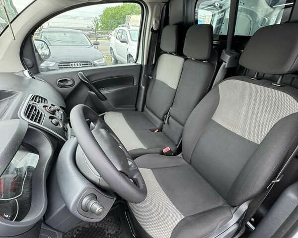 Рено Кенгу, объемом двигателя 0 л и пробегом 179 тыс. км за 12800 $, фото 14 на Automoto.ua