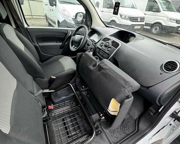 Рено Кенгу, объемом двигателя 0 л и пробегом 179 тыс. км за 12800 $, фото 26 на Automoto.ua