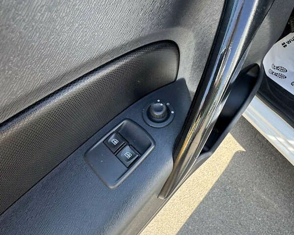 Рено Кенгу, объемом двигателя 0 л и пробегом 186 тыс. км за 14200 $, фото 21 на Automoto.ua