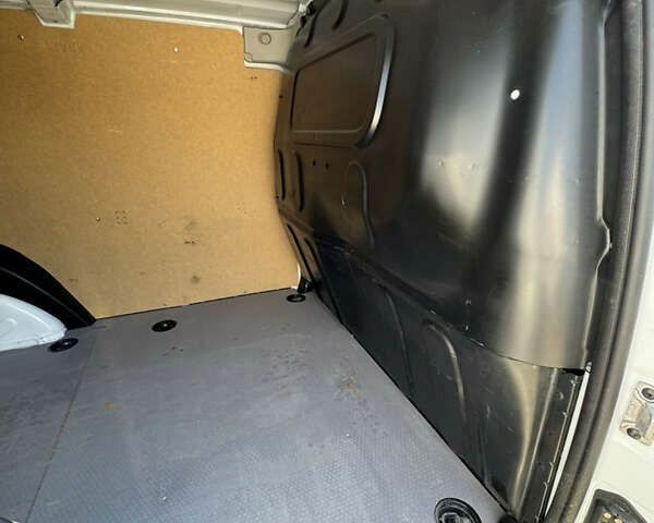 Рено Кенгу, объемом двигателя 0 л и пробегом 186 тыс. км за 14200 $, фото 23 на Automoto.ua