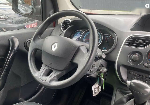 Рено Кенгу, объемом двигателя 0 л и пробегом 51 тыс. км за 11600 $, фото 28 на Automoto.ua