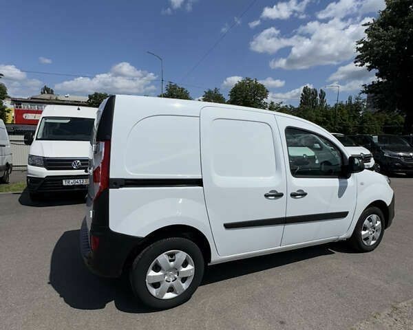Рено Кенгу, объемом двигателя 1.5 л и пробегом 202 тыс. км за 12800 $, фото 8 на Automoto.ua