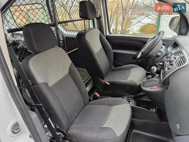 Рено Кєнгу, об'ємом двигуна 0 л та пробігом 24 тис. км за 12900 $, фото 7 на Automoto.ua