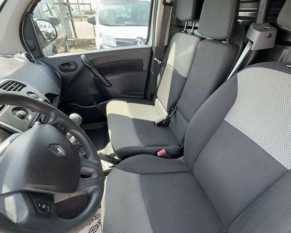 Рено Кенгу, объемом двигателя 1.5 л и пробегом 202 тыс. км за 12800 $, фото 13 на Automoto.ua