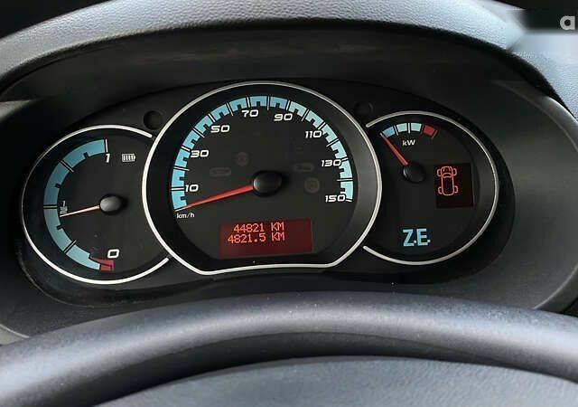 Рено Кенгу, объемом двигателя 0 л и пробегом 44 тыс. км за 10800 $, фото 24 на Automoto.ua