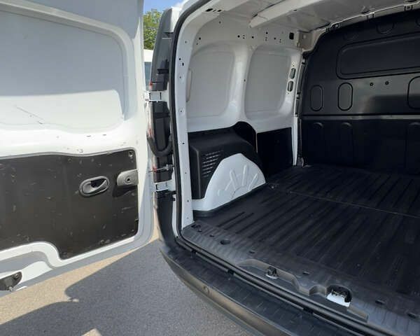 Рено Кенгу, объемом двигателя 1.5 л и пробегом 202 тыс. км за 12800 $, фото 29 на Automoto.ua