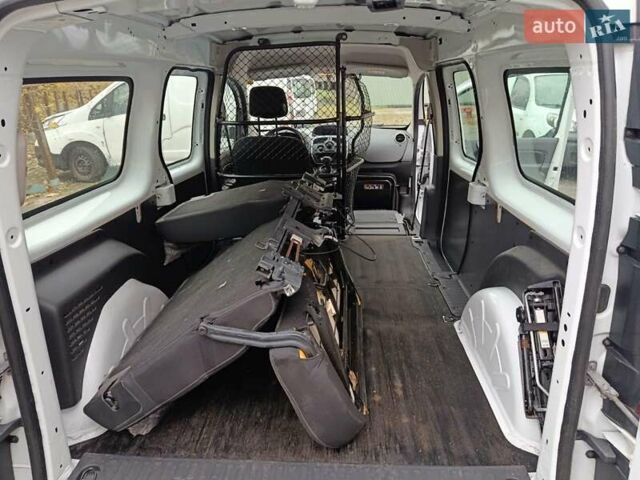 Рено Кєнгу, об'ємом двигуна 0 л та пробігом 24 тис. км за 12900 $, фото 5 на Automoto.ua