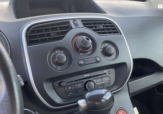 Рено Кенгу, объемом двигателя 0 л и пробегом 38 тыс. км за 11800 $, фото 16 на Automoto.ua
