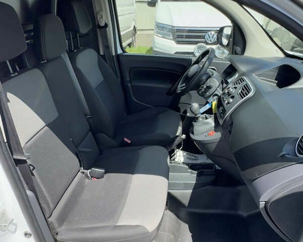 Рено Кенгу, объемом двигателя 1.5 л и пробегом 202 тыс. км за 12800 $, фото 21 на Automoto.ua