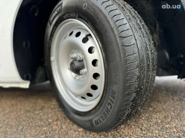 Рено Кєнгу, об'ємом двигуна 1.5 л та пробігом 175 тис. км за 12600 $, фото 21 на Automoto.ua