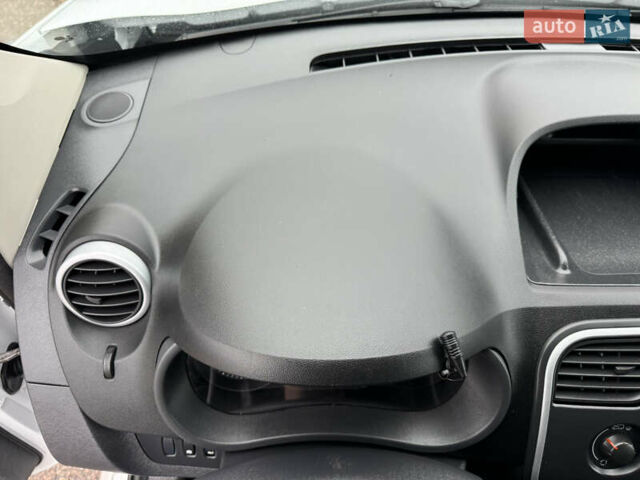 Рено Кєнгу, об'ємом двигуна 0 л та пробігом 174 тис. км за 12600 $, фото 84 на Automoto.ua