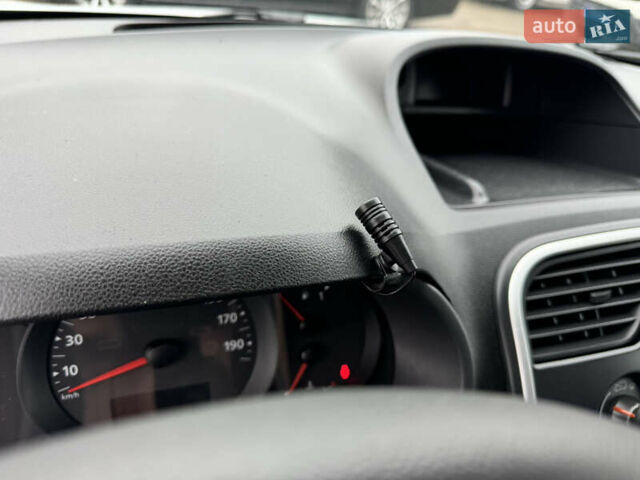 Рено Кєнгу, об'ємом двигуна 0 л та пробігом 174 тис. км за 12600 $, фото 83 на Automoto.ua