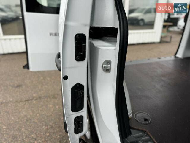 Рено Кєнгу, об'ємом двигуна 0 л та пробігом 174 тис. км за 12600 $, фото 46 на Automoto.ua