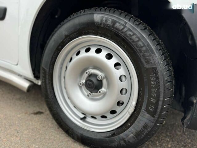 Рено Кенгу, объемом двигателя 1.5 л и пробегом 174 тыс. км за 12600 $, фото 25 на Automoto.ua