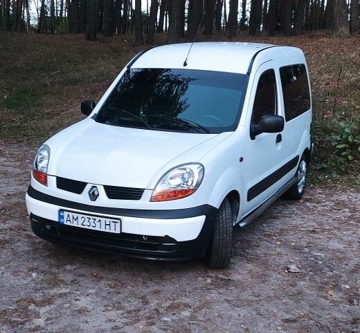 Белый Рено Кенгу пасс., объемом двигателя 1.5 л и пробегом 288 тыс. км за 3500 $, фото 13 на Automoto.ua