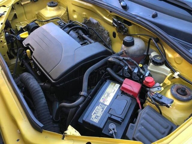 Желтый Рено Кенгу пасс., объемом двигателя 1.2 л и пробегом 212 тыс. км за 4750 $, фото 6 на Automoto.ua