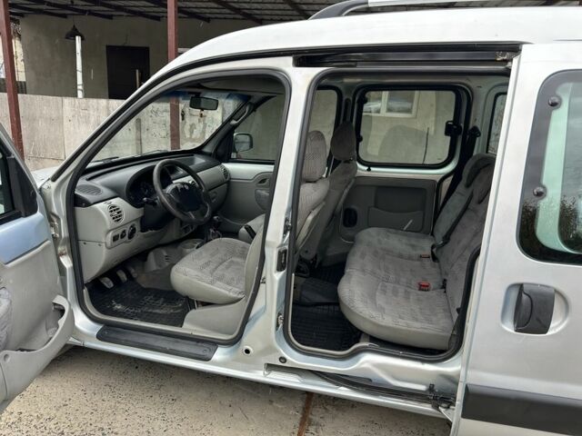 Серый Рено Кенгу пасс., объемом двигателя 1.4 л и пробегом 307 тыс. км за 3999 $, фото 7 на Automoto.ua