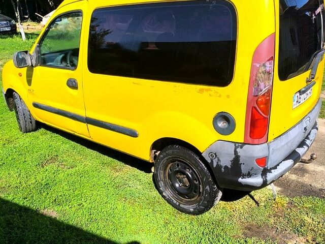 Желтый Рено Кенгу, объемом двигателя 1.9 л и пробегом 300 тыс. км за 850 $, фото 1 на Automoto.ua