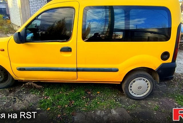 Желтый Рено Кенгу, объемом двигателя 1.9 л и пробегом 300 тыс. км за 2100 $, фото 4 на Automoto.ua