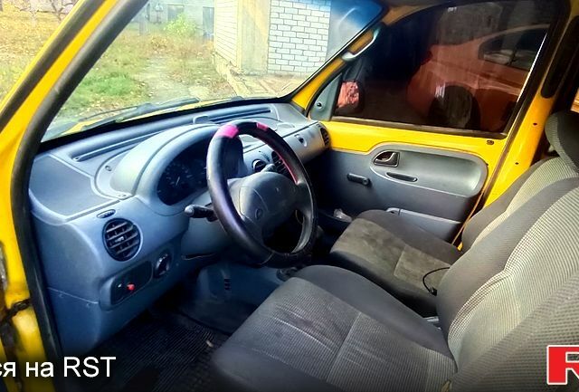 Желтый Рено Кенгу, объемом двигателя 1.9 л и пробегом 300 тыс. км за 2100 $, фото 5 на Automoto.ua