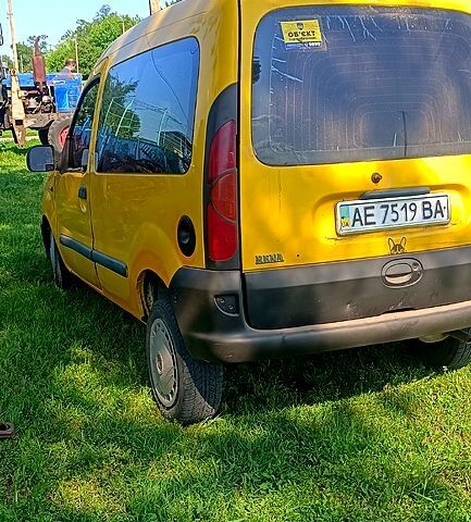 Желтый Рено Кенгу, объемом двигателя 1.9 л и пробегом 300 тыс. км за 2100 $, фото 2 на Automoto.ua